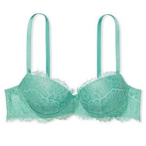 •NWOT Victoria’s Secret Dream Angels Lace Demi Bra 38G